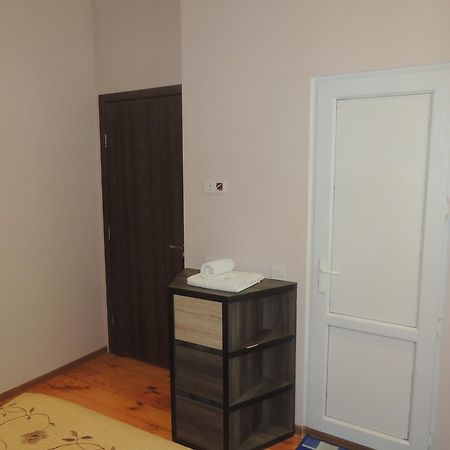 Guest House Chirina Sighnaghi Εξωτερικό φωτογραφία