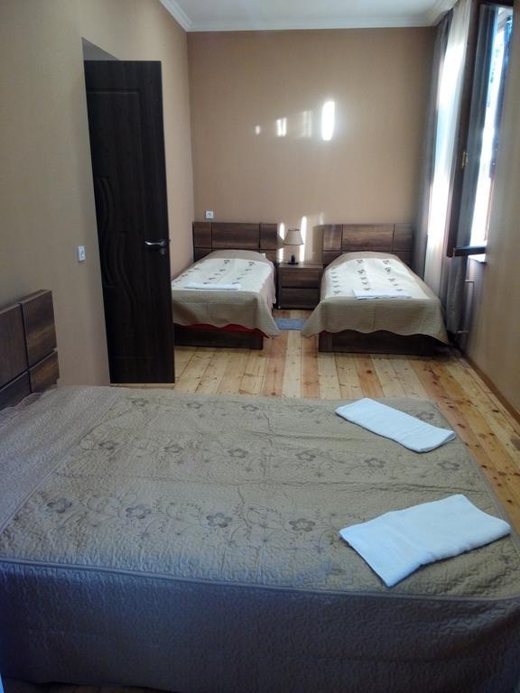 Guest House Chirina Sighnaghi Εξωτερικό φωτογραφία