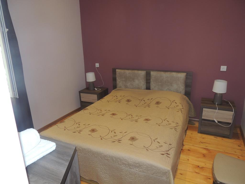 Guest House Chirina Sighnaghi Εξωτερικό φωτογραφία