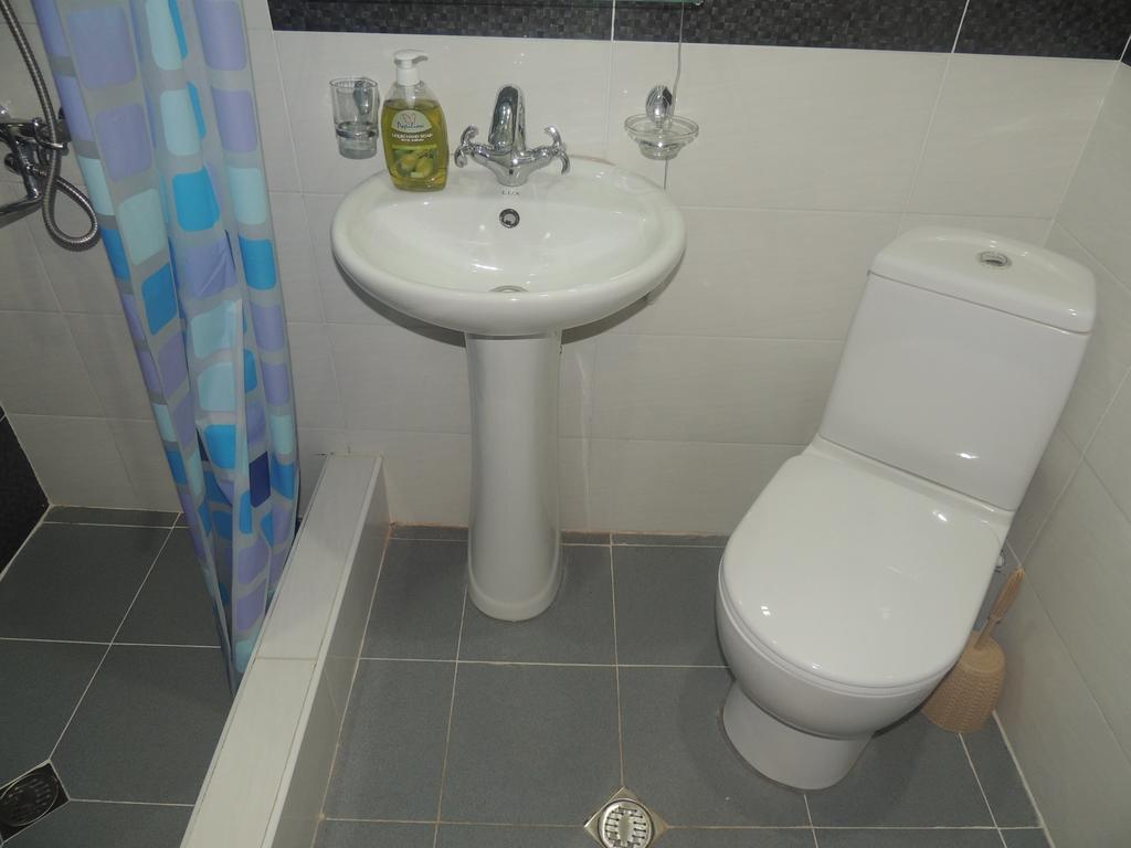 Guest House Chirina Sighnaghi Εξωτερικό φωτογραφία