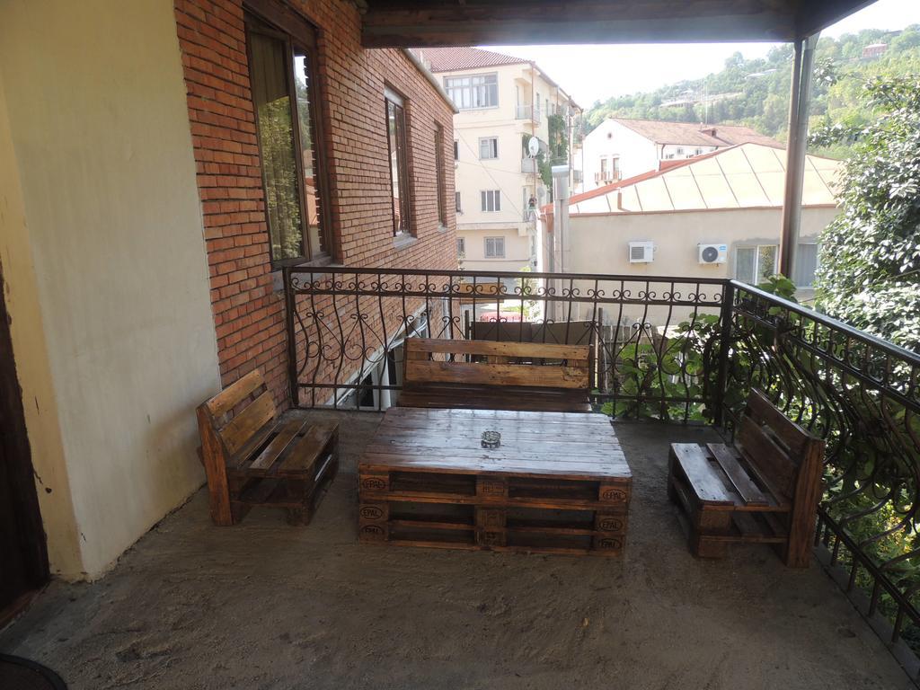 Guest House Chirina Sighnaghi Εξωτερικό φωτογραφία