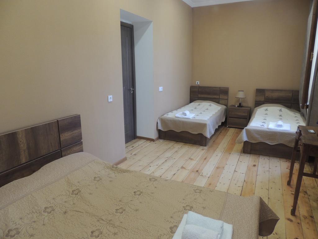 Guest House Chirina Sighnaghi Εξωτερικό φωτογραφία